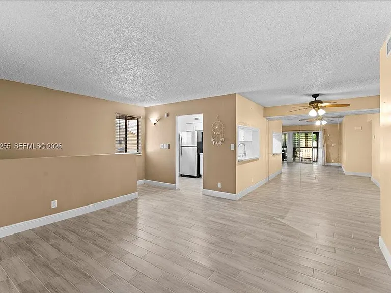 3047 N Oakland Forest Dr #204 — Photo 6