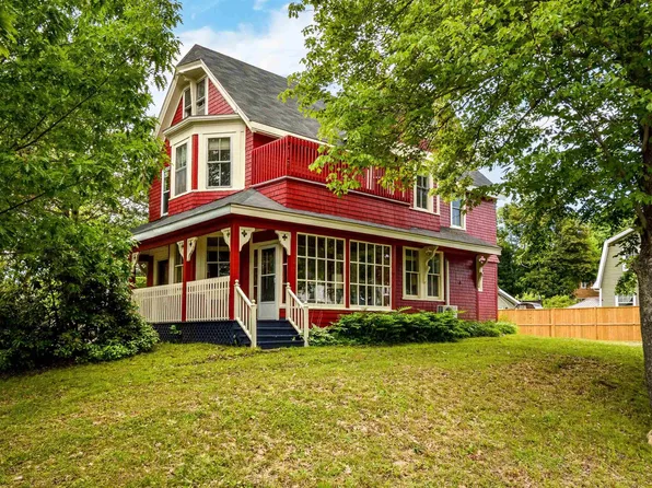 57 King St, North Sydney, NS B2A 2T2