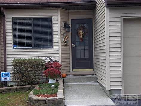1st image of 166 Sterling Pl