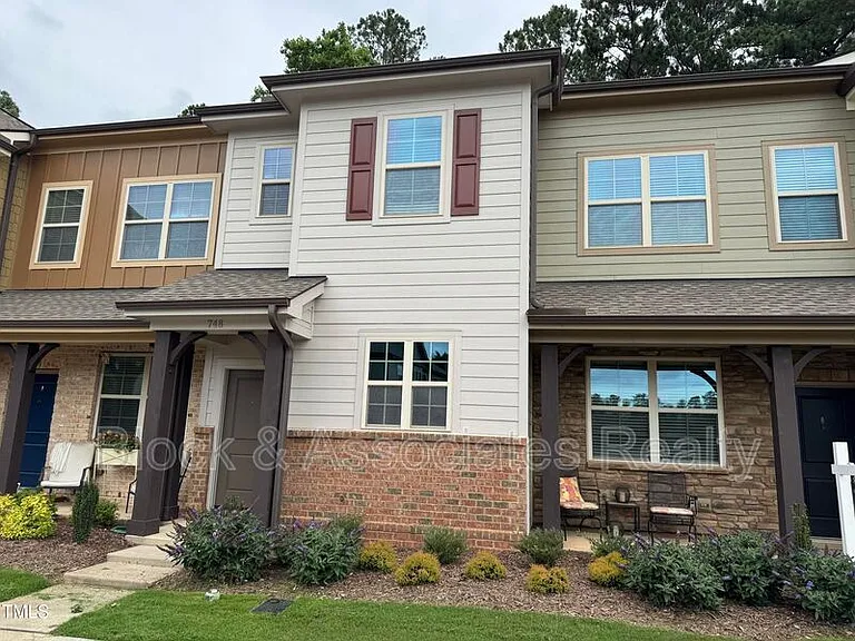 748 Wickham Ridge Rd — Photo 1