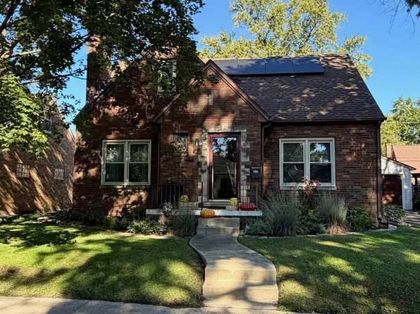 2511 W Sherman Ave, Peoria, IL 61604