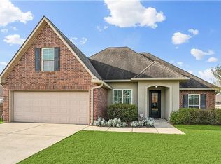 504 Falling Leaf Ln, Madisonville, LA 70447