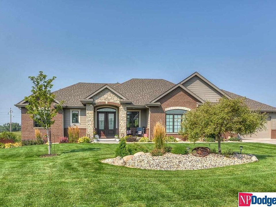 1st image of 4428 Windward Dr