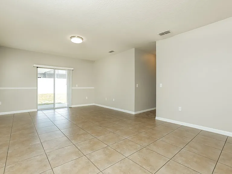 7206 Rafanelli Ct — Photo 3