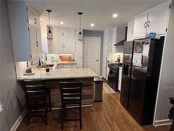 2nd image of 7607 W 66th Ter