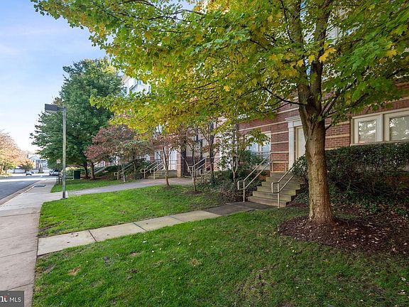 2nd image of 2765 Centerboro Dr APT 164