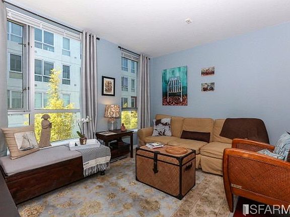 2nd image of 888 7th St Unit 201