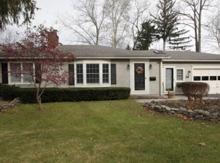 50 Highledge Dr, Penfield, NY 14526