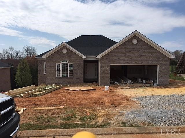 1st image of 136 Glenbrooke Dr