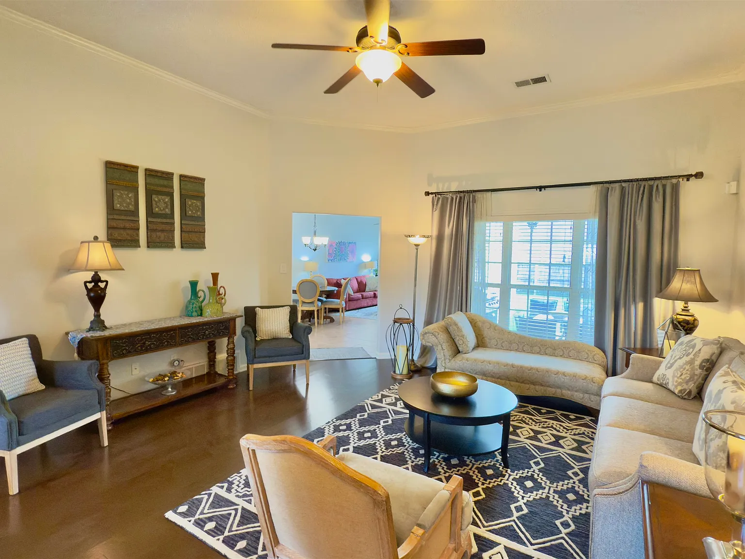 4 bed, 2.0 bath, 2648 sqft, $2,750 — Photo 4