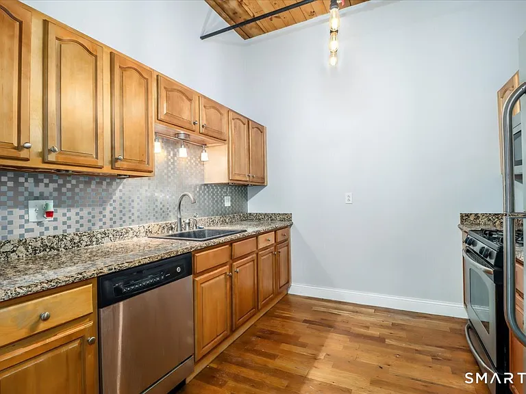 145 Canal St #110 — Photo 4