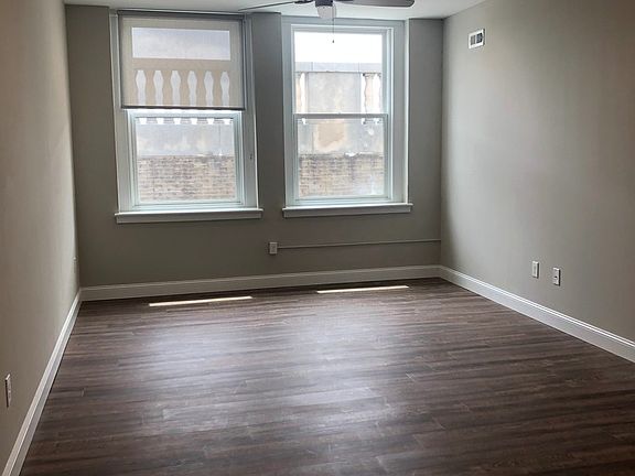 5th image of 400 York Rd #302