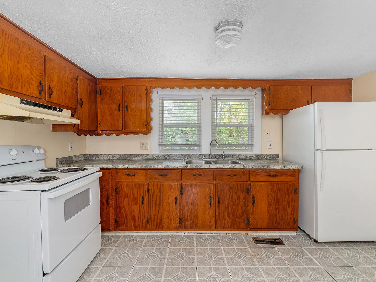 612 Orleans Street - 1 — Photo 4