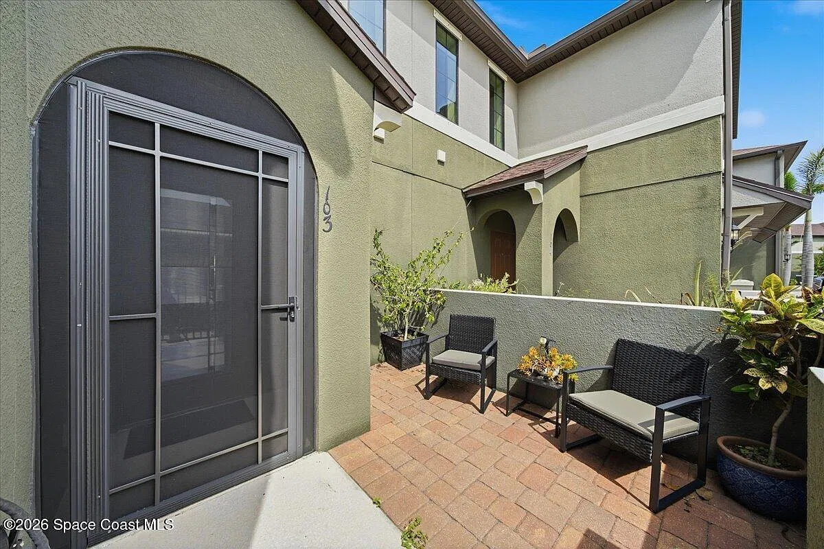 3 bed, 2.5 bath, 1495 sqft, $2,900 — Photo 4