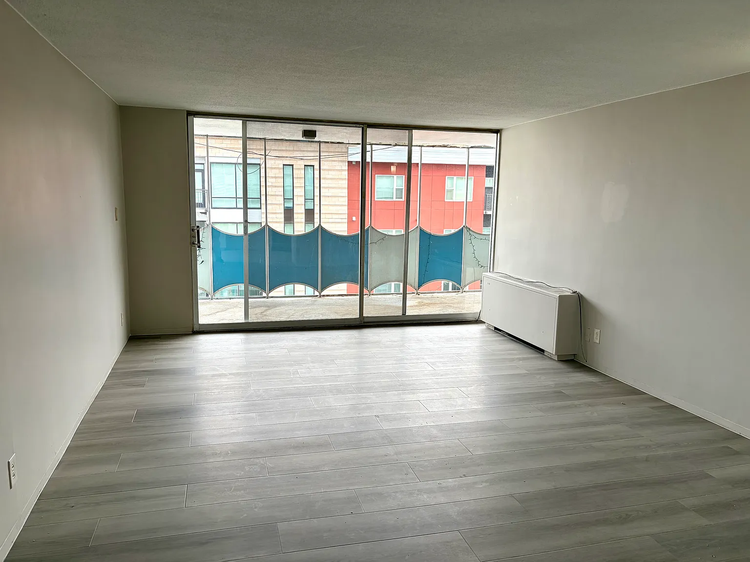 2 bed, 1054 sqft, $1,895 — Photo 3