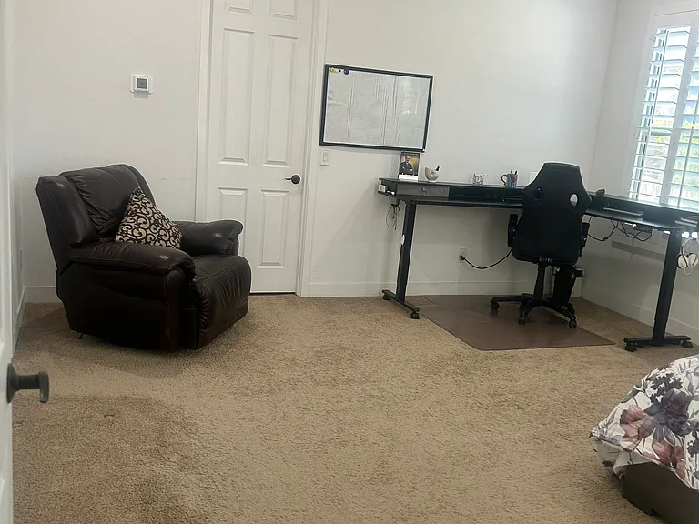 Master Bedroom (Bedroom1)