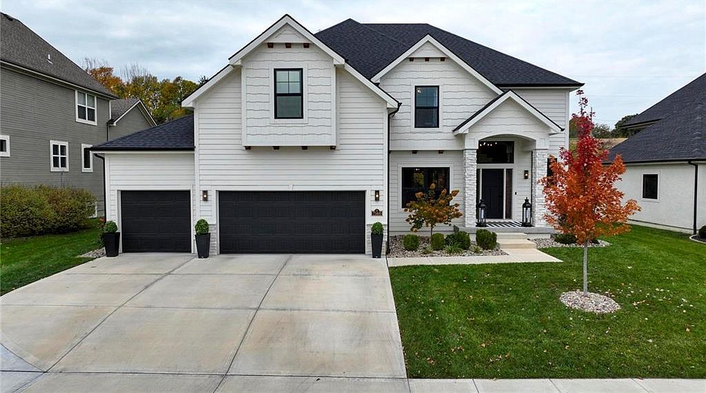 7160 N National Dr, Parkville, MO 64152 | Zillow