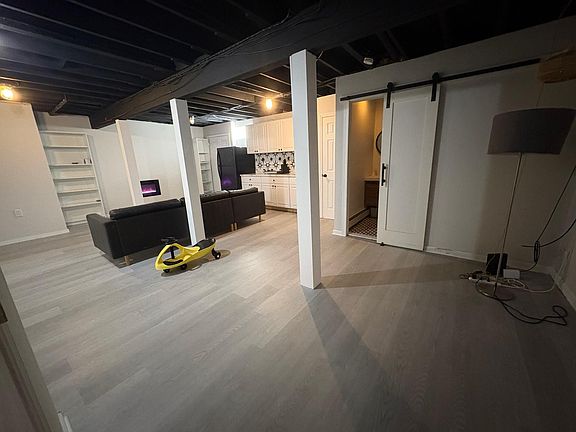 4th image of 8 Walnut Rd #1B