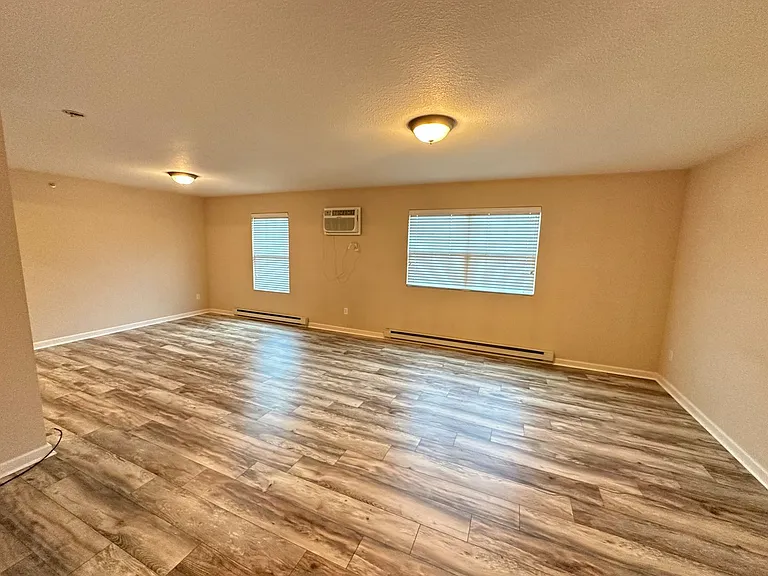 3649 Indian Run Dr #7 — Photo 3