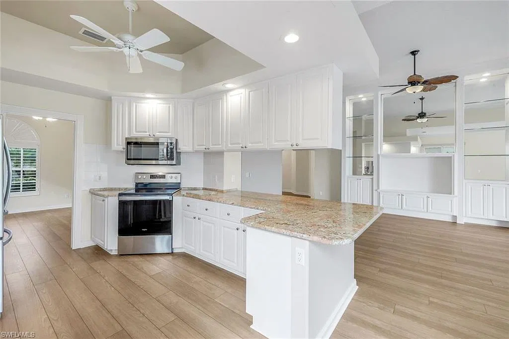 3 bed, 2.5 bath, 2200 sqft, $3,600 — Photo 3
