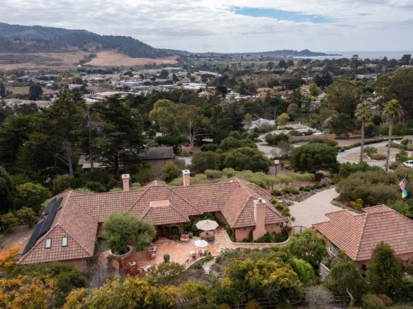 25987 Rio Vista Dr, Carmel, CA 93923