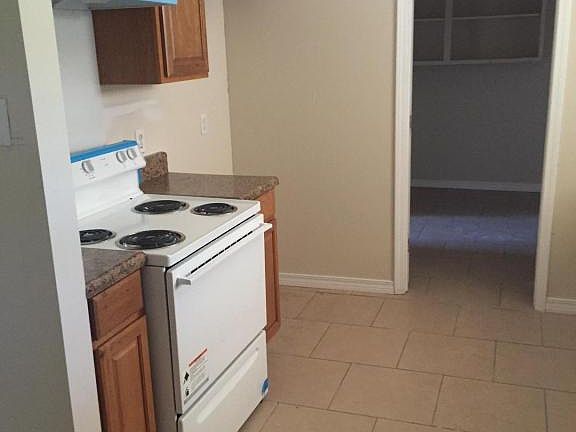 5th image of 105 Kerns Dr
