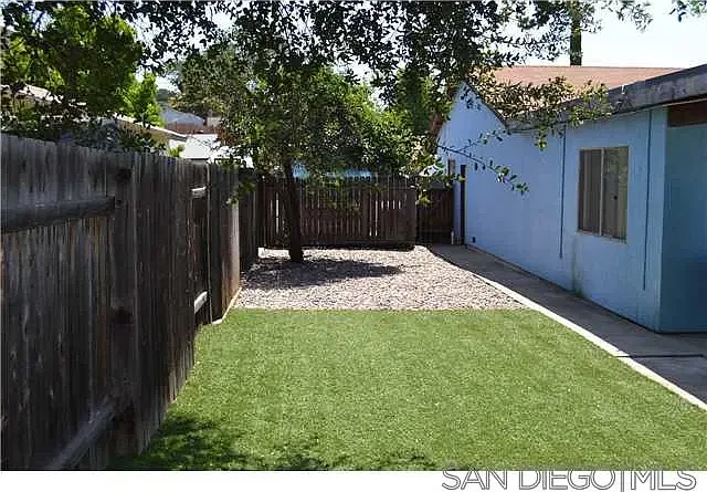 10428 Len Ct — Photo 14