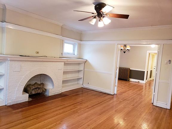 2nd image of 1344 W Elmdale Ave #3