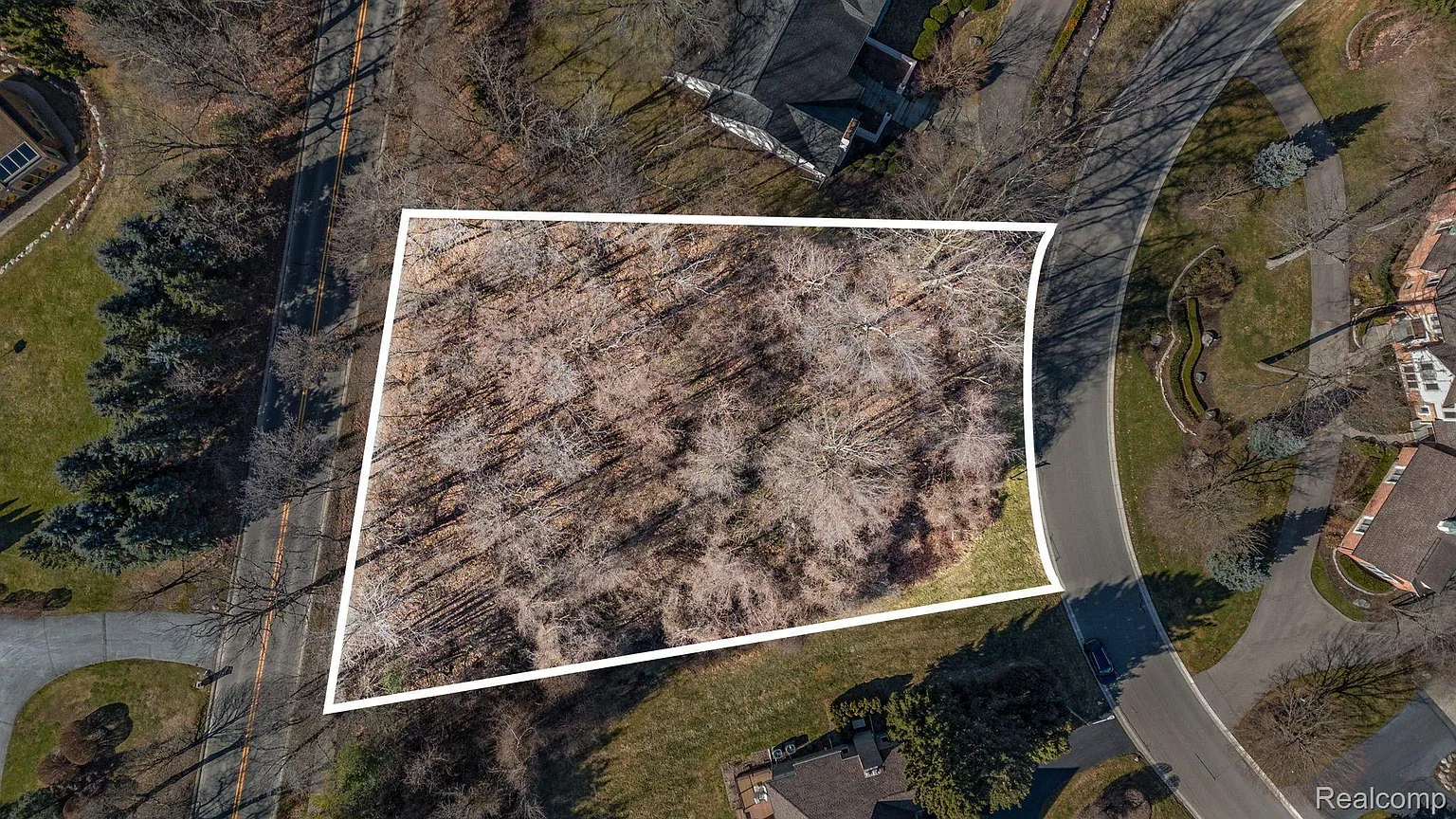 2918 Meadowood Ln photo 1