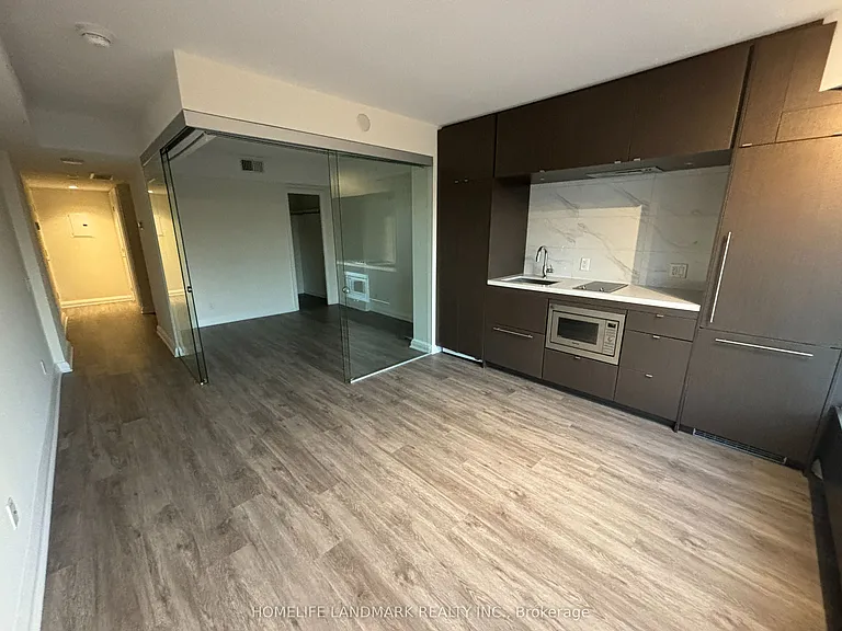 155 Yorkville Ave #901 — Photo 2
