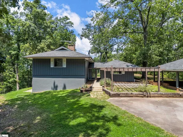 222 Bird Mountain Ridge Rd, Landrum, SC 29356