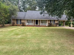 4424 Woodcrest Dr, Albany, GA 31721