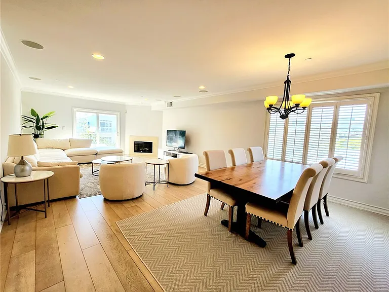 1920 Malcolm Ave #401 — Photo 5