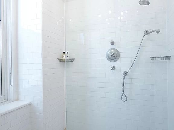 5th image of 970 Park Ave #3W