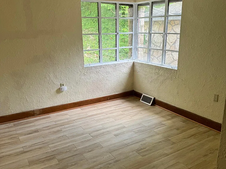 807 Potomac Ave — Photo 19