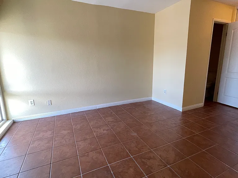 6401 Mount Ada Rd #137 — Photo 9