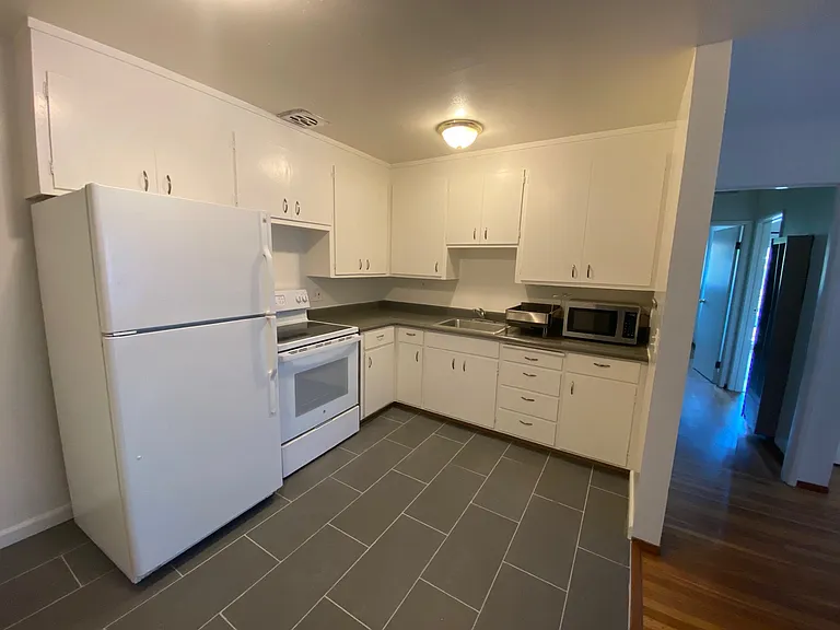1730 Stuart St — Photo 19