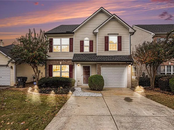 9546 Lakeview Rd, Union City, GA 30291