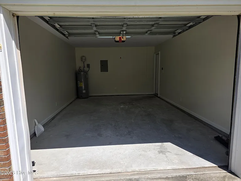 109 Cheyenne Ct — Photo 16