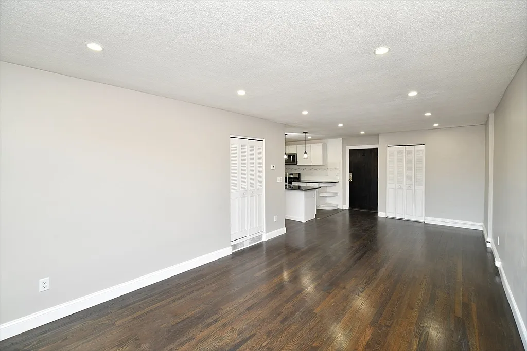 1 bed, 1.0 bath, 655 sqft, $2,300 — Photo 3