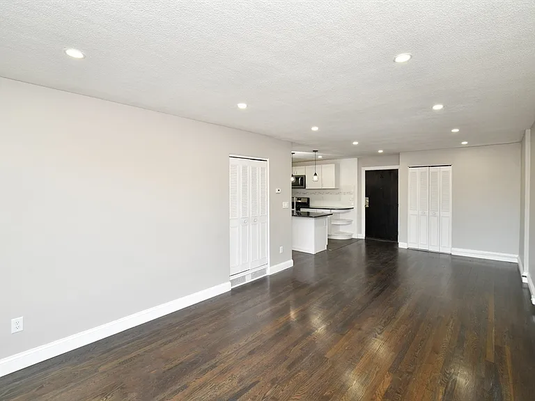 800 Hyde Park Ave #37 — Photo 3