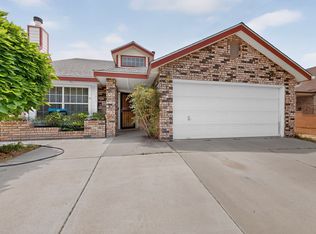 7817 Sunrose Dr NW, Albuquerque, NM 87120