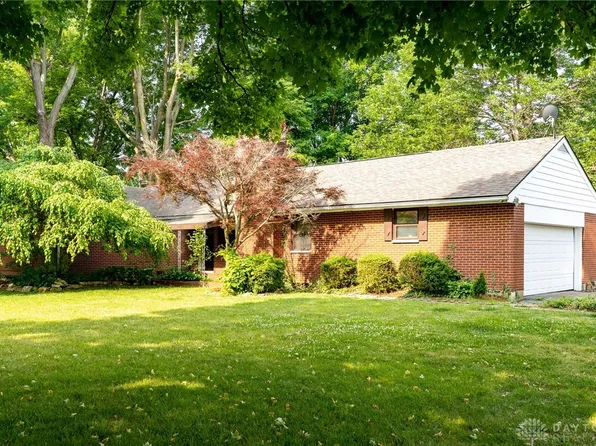 1039 Wyburn Way, Dayton, OH 45430