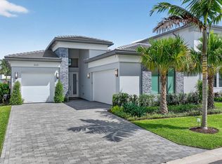 8331 Royal County Rd, Boca Raton, FL 33434