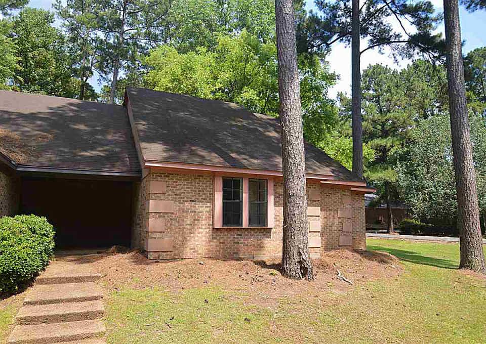 1st image of 123 Bent Creek Cir N