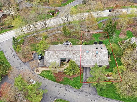 2nd image of 349-3 Hawthorne Dr