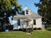 2nd image of 107 E Cherry St