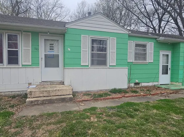 111 N Lakeview Dr, Windsor, MO 65360