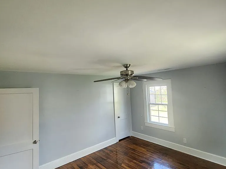 304 W 8th Ave — Photo 20