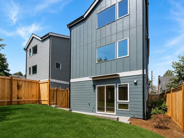 533 N 70th Street, Seattle, WA 98103